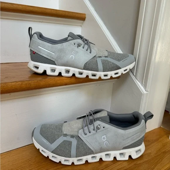 On Running | Shoes | On Running Gray And White Athletic  display picture 2